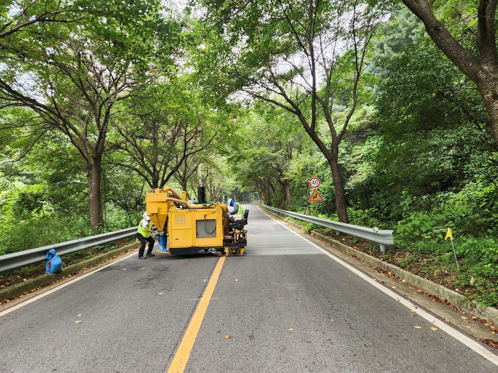 지방도 곡선부 그루빙 시공